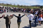 Els Gegants de Ripollet apadrinen la gegantona d'Els Pinetons, en el 10è aniversari de l'escola -Imatge 3-