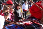 L'Estel omple la plaça de Pere Quart amb el Caga Tió -Imatge 2-