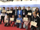 Mireia Garrido, de l'INS Lluís Companys, entre les guanyadores del Concurs escolar Saló del Còmic -Imatge 2-