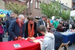La presència dels escriptors al Racó de les lletres locals genera força expectació -Imatge 4-