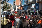 Centenars de nens fan cagar el tió a Ripollet -Imatge 2-