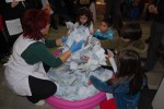 El Mercat Municipal reparteix una vintena de regals entre els seus clients -Imatge 3-