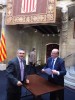 Ripollet lliura al president de la Generalitat la moci en suport de la consulta -Imatge 2-