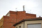 L'Ajuntament precinta l'antena de telefonia mòbil del carrer Padró -Imatge 3-