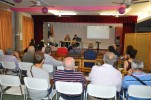 Veïns, entitats i Ajuntament parlen en assemblea de com millorar el carrer de Balmes -Imatge 3-