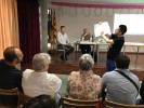 Veïns, entitats i Ajuntament parlen en assemblea de com millorar el carrer de Balmes -Imatge 2-