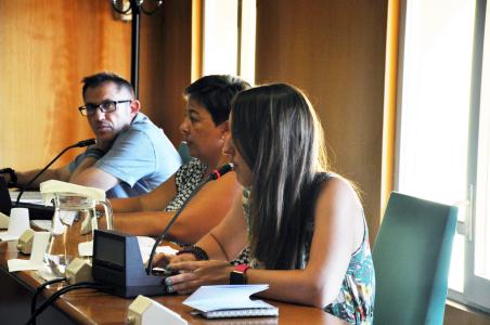 Som critica la pujada de preus del Poliesportiu i que no hagi abaixat l'IBI per compensar la revisió -Imatge 1-