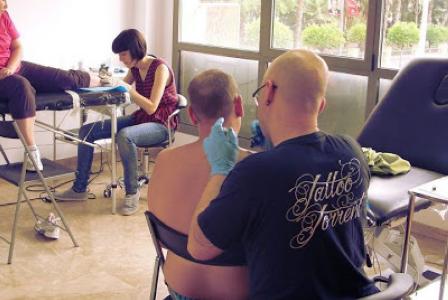 Curs gratuït de tatuatges al Kftó  -Imatge 1-