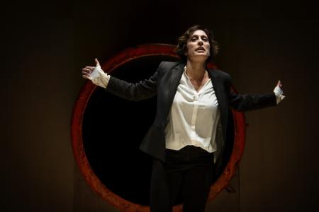 L'actriu Clara Segura protagonitza <i>Conillet</i> al Teatre Auditori del Mercat Vell -Imatge 1-