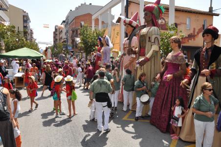Obert el termini per optar al servei de barres de bar a la Festa Major  -Imatge 1-