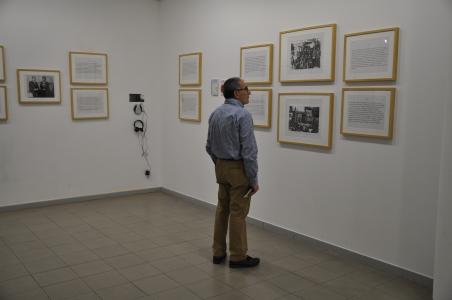 Valentín Roma condueix la segona visita guiada a la seva exposició sobre Lorca -Imatge 1-
