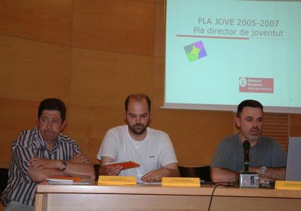 La Diputació presenta a Ripollet el Pla Director de Joventut i la Guia de Serveis 2005 -Imatge 1-