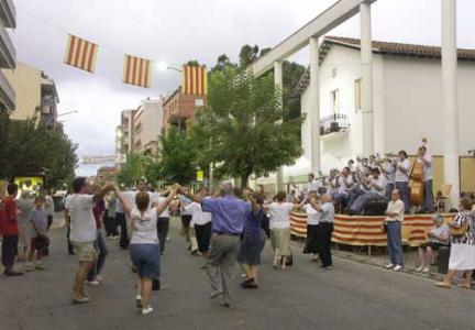 Aquest diumenge s´inaugura el Monument a la Sardana -Imatge 1-