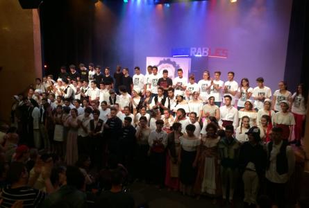 Alumnes de l'Institut Can Mas estrenen el musical "Els miserables"  -Imatge 1-