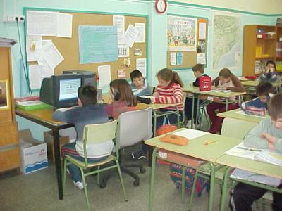 Educació vol que totes les escoles tinguin accés directe a Internet des de l´aula  -Imatge 1-