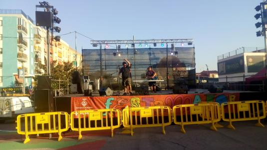 L'Aresta obre la Festa Major de Ripollet amb 'txupinasso', botifarrada i molta música -Imatge 1-