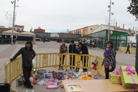 Èxit de la recollida solidària de joguines del Kftí -Imatge 1-