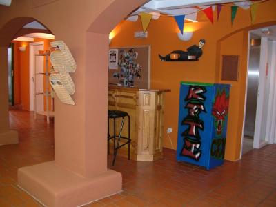 El Casal de Joves organitza diversos tallers al kftí -Imatge 1-