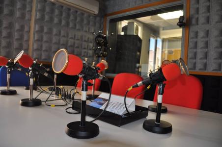 Darrers dies per apuntar-se als cursets de ràdio d'estiu i corresponsal d'esports de Ripollet Ràdio -Imatge 1-