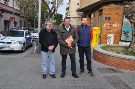 Ciutadans exigeix al govern sancionar els amos de gossos que deixin els excrements al carrer -Imatge 1-