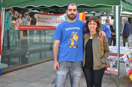 La diputada d'EUiA Lorena Vicioso dóna el seu suport a Pablo López (EU-IU) -Imatge 1-