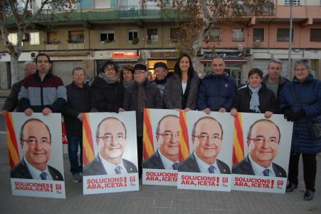 La diputada del PSC al Parlament, Esther Niubó, fa campanya a Ripollet -Imatge 1-