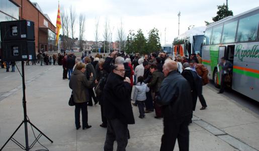 La secció de CiU a Ripollet participa a la proclamació de l'Artur Mas com a candidat al Parlament -Imatge 1-