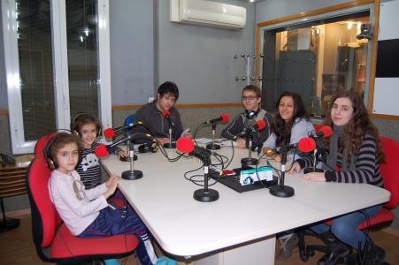 Ripollet Ràdio obre una convocatòria per incorporar nous programes d'entitats -Imatge 1-