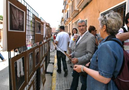 Acció Fotogràfica Ripollet ven imatges per recollir fons per a Càritas -Imatge 1-