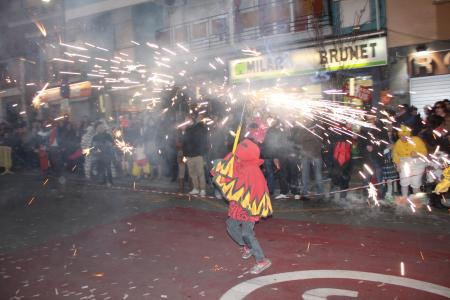Carrers plens per donar la benvinguda al Carnaval 2012 -Imatge 1-