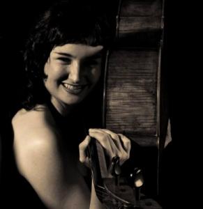 Música de violoncel i poesia a la Biblioteca per commemorar el Dia Internacional de la Gent Gran -Imatge 1-