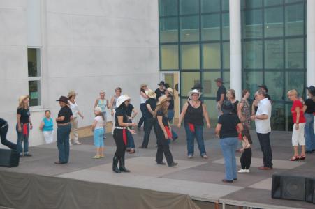 El country line dance torna per Festa Major -Imatge 1-