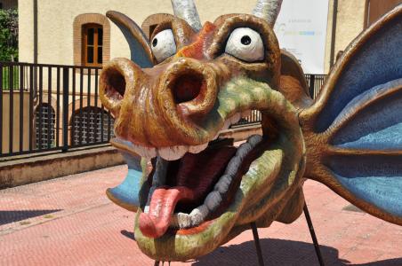 La Xamuskina, pregonera de la festa del barri de Sant Andreu -Imatge 1-
