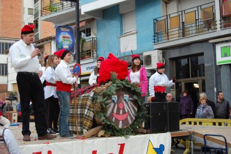 Arriba el Tió a Ripollet -Imatge 1-