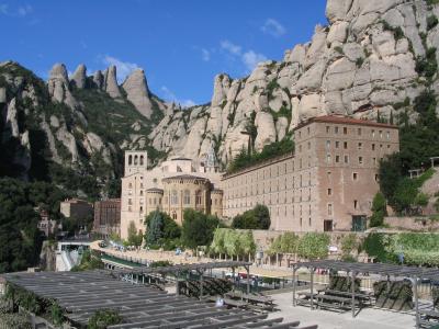 Gairebé 400 persones fan la ruta des de Ripollet fins a Montserrat -Imatge 1-