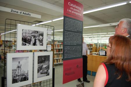 La biblioteca acull la mostra <i>Catalunya en guerra i postguerra</i> -Imatge 1-