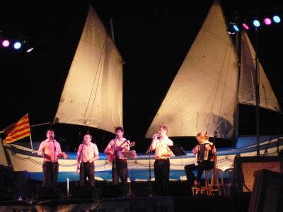 FM'10. Dilluns 30 d'agost.Música electrònica i d'havaneres omplen la nit de dilluns. -Imatge 1-