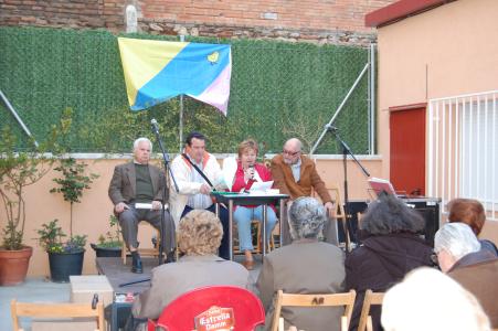 Se celebra la Tarda Poètica de l'AV de Sant Andreu i Maragall -Imatge 1-