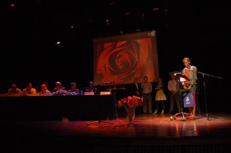S'entreguen els premis dels Jocs Florals 2009 -Imatge 1-