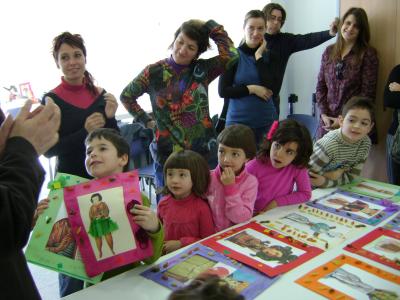Infants i adults gaudeixen d'un nou taller del <i>Juga amb la història</i> -Imatge 1-