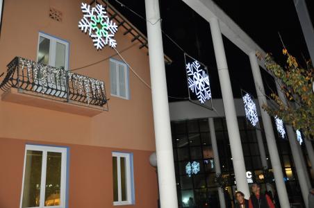 Ripollet s'engalana per al Nadal -Imatge 1-