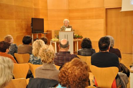 Aigua i poesia a la sala d'actes del Centre Cultural -Imatge 1-