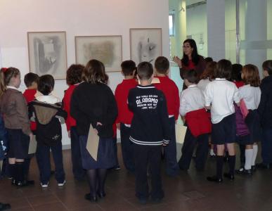 Prop de 600 alumnes visiten l'exposició de Ràfols Casamada -Imatge 1-