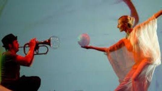 Espectacle infantil de dansa: "Bombolles de paper" -Imatge 1-