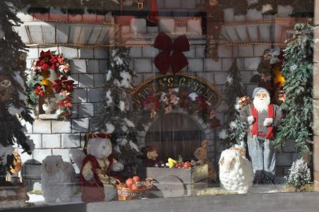 Darrers dies per inscriure's al concurs d'aparadors de Nadal de Ripollet -Imatge 1-