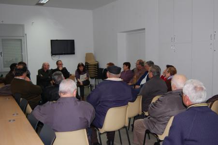 Nova reunió informativa per als afectats per les preferents de Catalunya Caixa -Imatge 1-