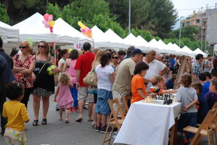 Èxit del Ripo Fira't, la primera fira de comerç al carrer de Ripollet -Imatge 1-