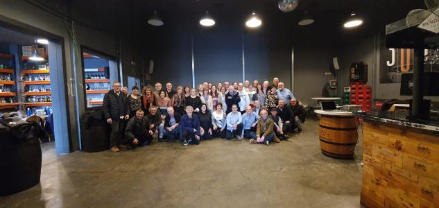Els alumnes del primer batxillerat de Ripollet es retroben 45 anys després -Imatge 1-