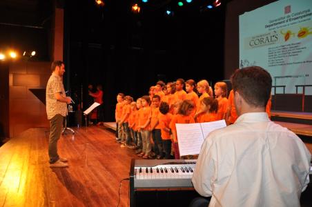 Uns 300 escolars del Vallès participen a la XII Trobada de Corals de Primària -Imatge 1-