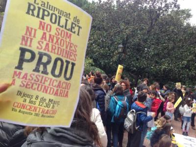 El curs vinent es tancarà una línia de P3 a l'Escola Els Pinetons -Imatge 1-